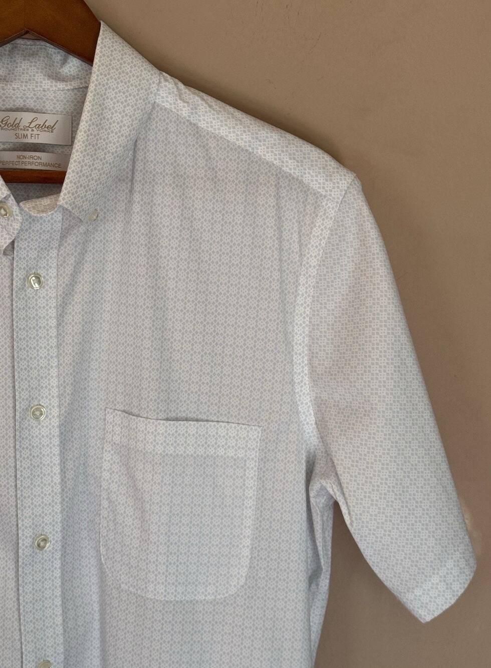 Two Roundtree & Yorke Gold Label Shirts Large Polka Dots Button Short Sleeve